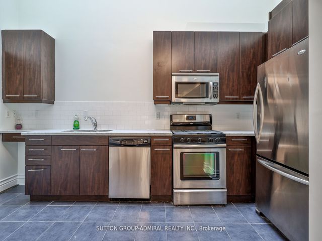 M3 - 539 Jarvis St