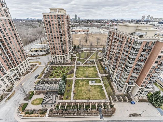 2638 - 20 Inn On The Park Dr