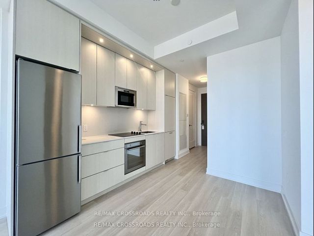2638 - 20 Inn On The Park Dr