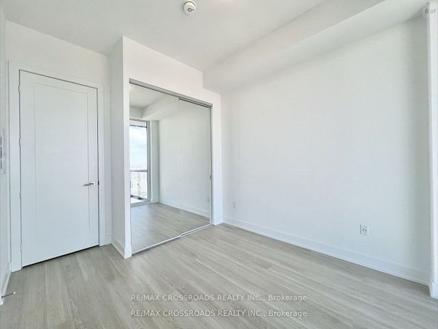 2638 - 20 Inn On The Park Dr