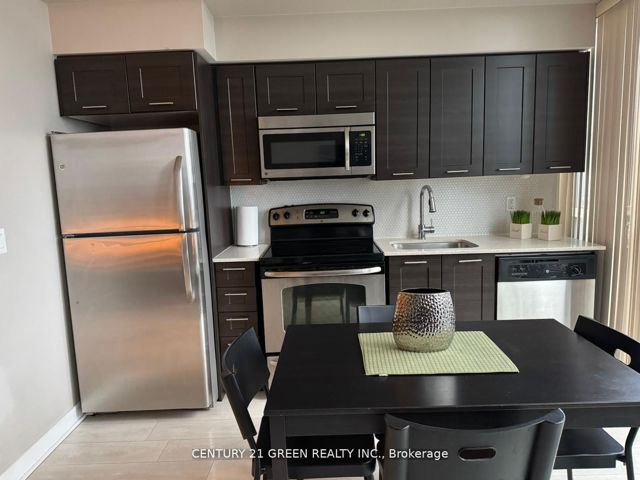 920 - 169 Fort York Blvd