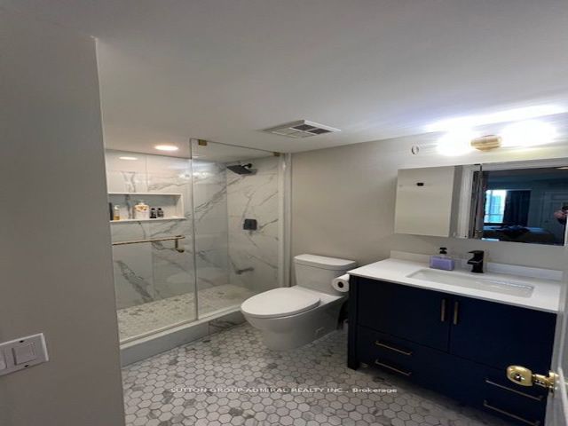 602 - 2 Covington Rd E