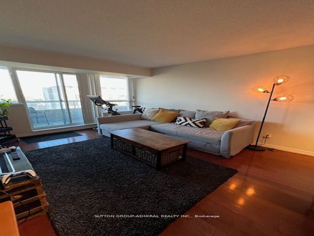602 - 2 Covington Rd E