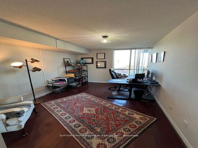 602 - 2 Covington Rd E