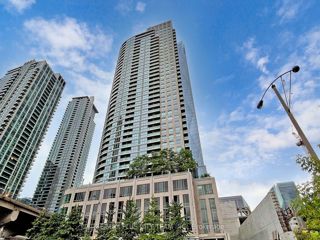 805 - 18 Yonge St