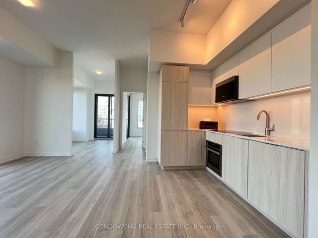 613 - 28 Eastern Ave
