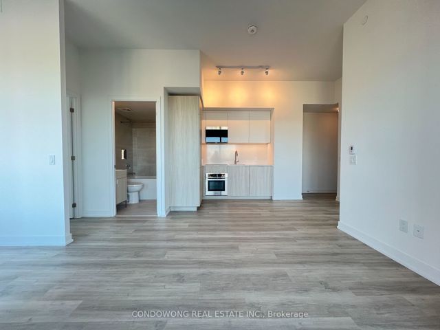 613 - 28 Eastern Ave