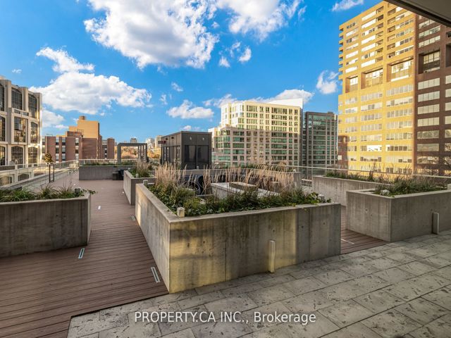 1708 - 32 Davenport Rd
