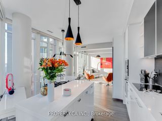 1708 - 32 Davenport Rd