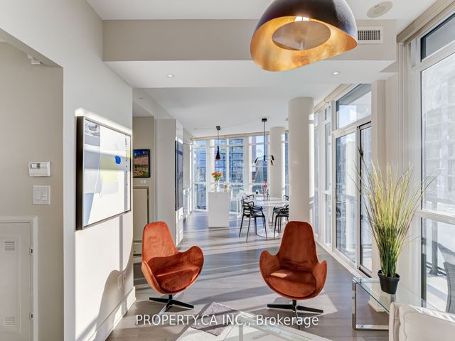 1708 - 32 Davenport Rd