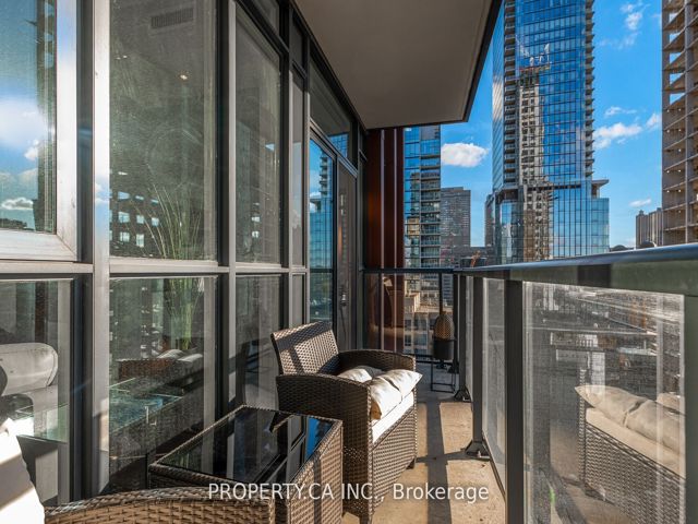 1708 - 32 Davenport Rd