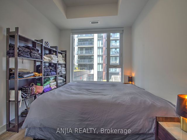 #513 - 35 Tubman Ave