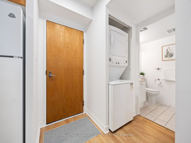 609 - 7 Lorraine Dr