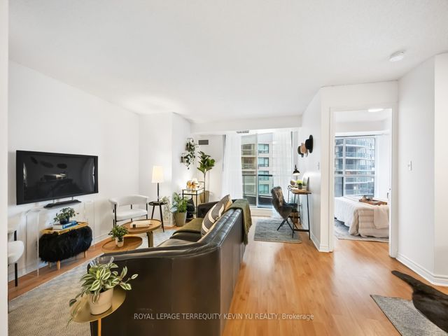 609 - 7 Lorraine Dr