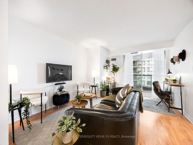 609 - 7 Lorraine Dr