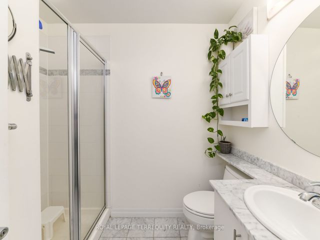 3711 - 16 Yonge St