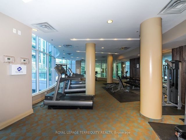 3711 - 16 Yonge St