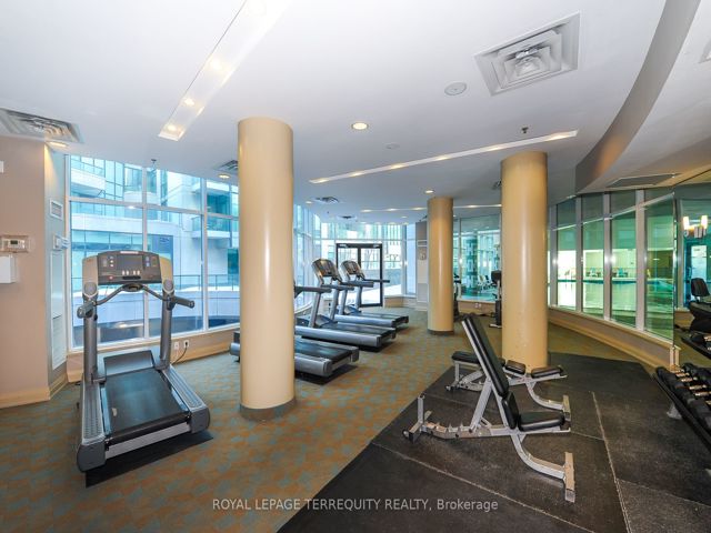 3711 - 16 Yonge St