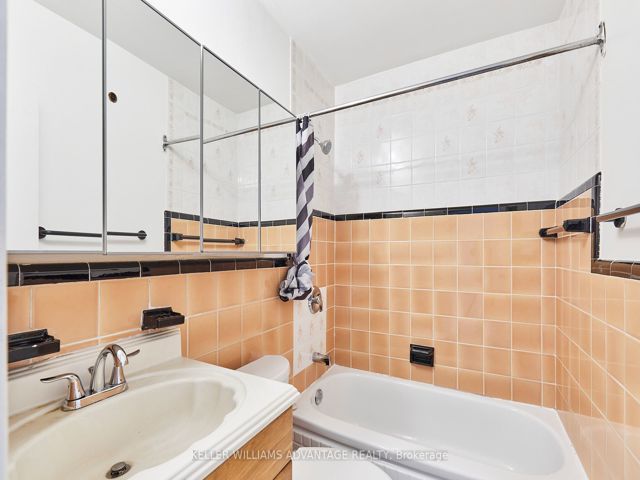 405 - 1901 Bayview Ave