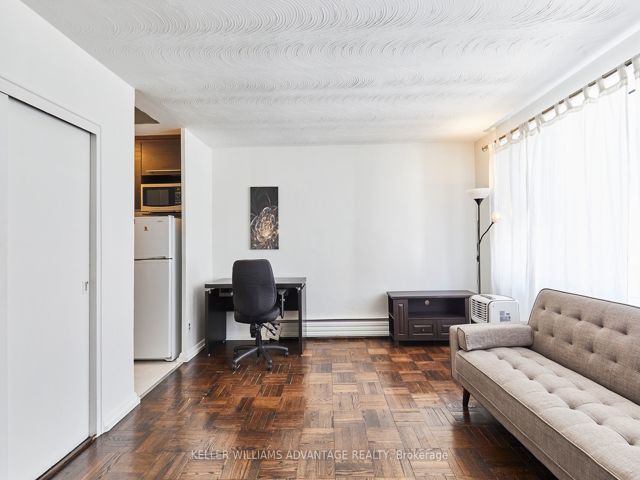 405 - 1901 Bayview Ave