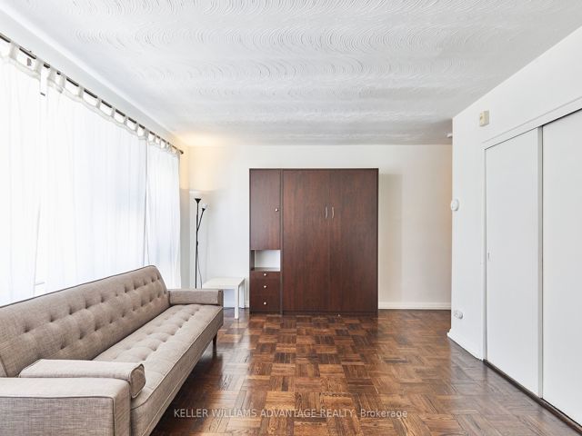 405 - 1901 Bayview Ave