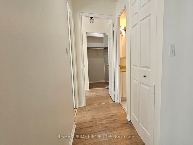 1105 - 8 Pemberton Ave