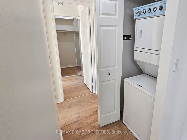 1105 - 8 Pemberton Ave