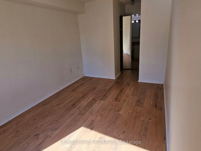 1105 - 8 Pemberton Ave