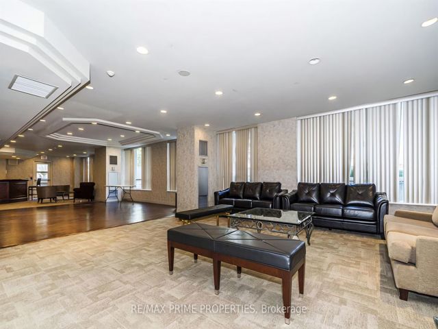 1105 - 8 Pemberton Ave