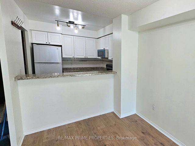 1105 - 8 Pemberton Ave