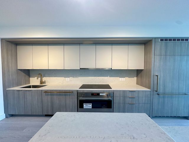 320 - 625 Sheppard Ave E
