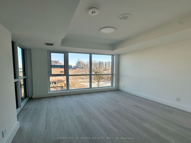 320 - 625 Sheppard Ave E