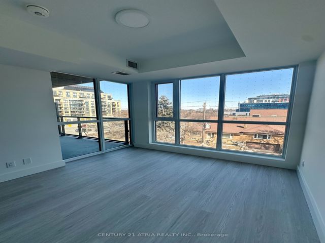 320 - 625 Sheppard Ave E