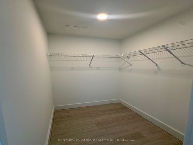 320 - 625 Sheppard Ave E