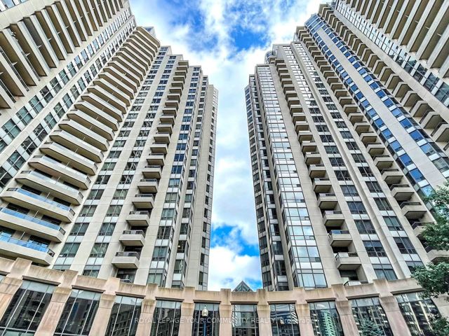 929 - 15 Northtown Way