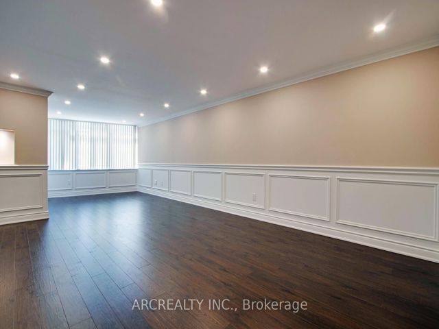 1107 - 1201 Steeles Ave W