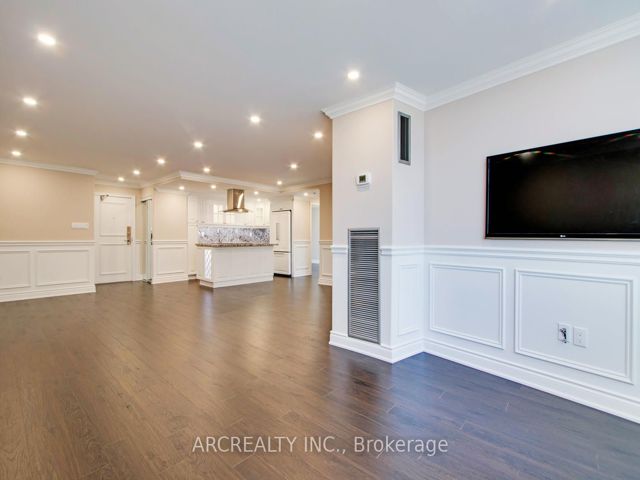 1107 - 1201 Steeles Ave W