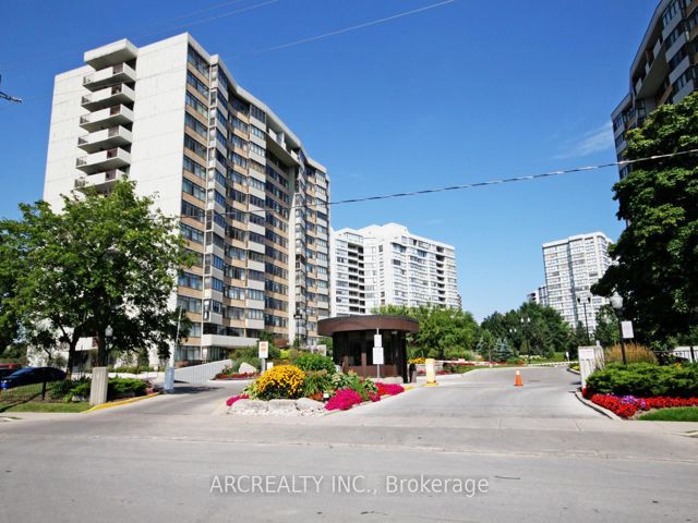 1107 - 1201 Steeles Ave W