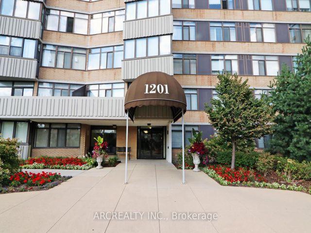 1107 - 1201 Steeles Ave W