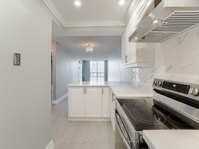 1008 - 195 Wynford Dr