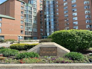 909 - 5795 Yonge St