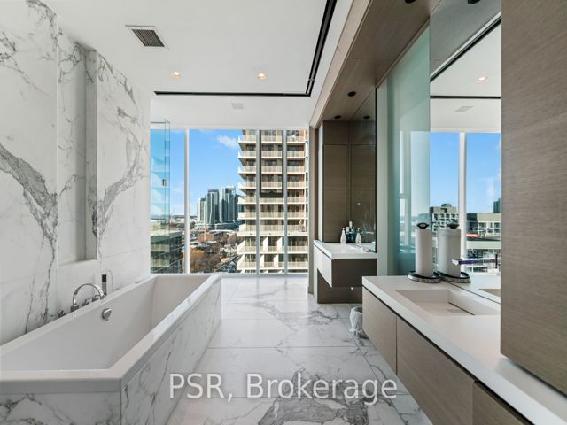 1501 - 552 Wellington St W