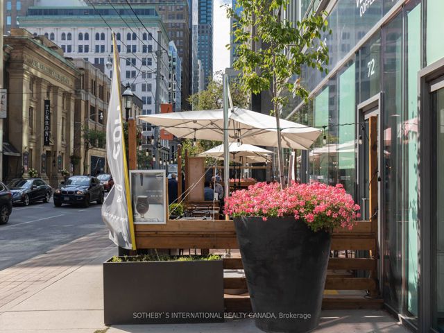 701 - 33 Lombard St