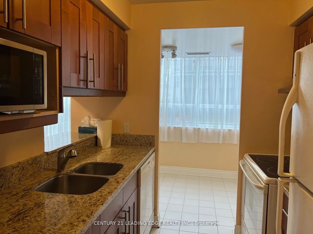1504 - 71 Simcoe St