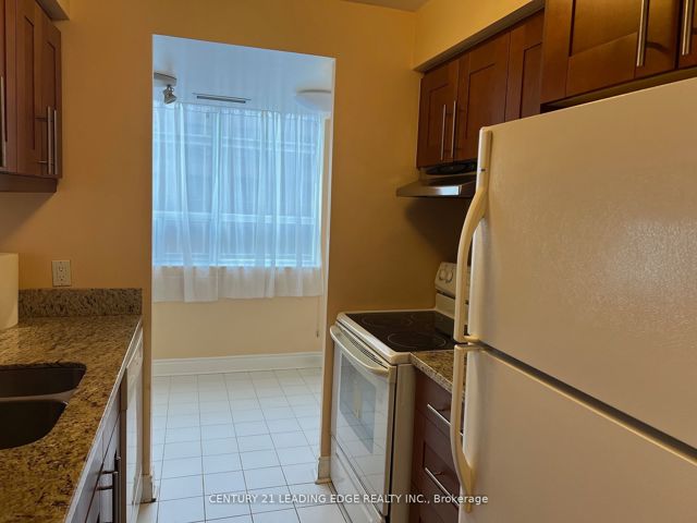 1504 - 71 Simcoe St