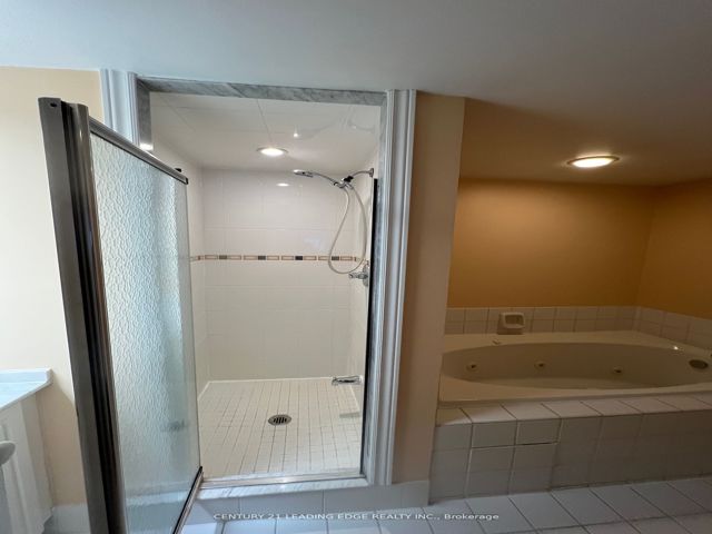 1504 - 71 Simcoe St
