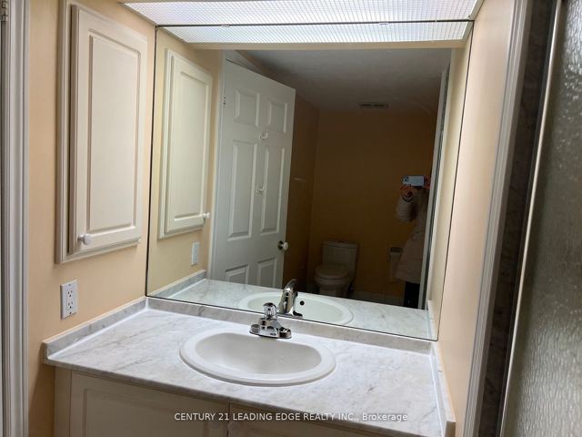 1504 - 71 Simcoe St