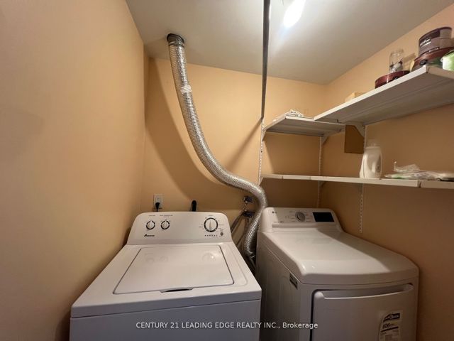 1504 - 71 Simcoe St