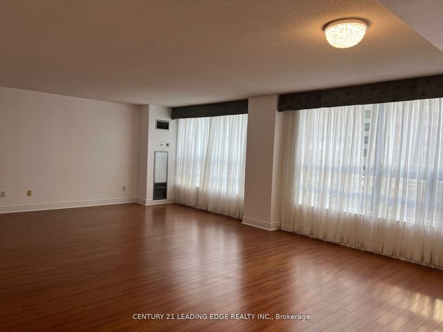 1504 - 71 Simcoe St