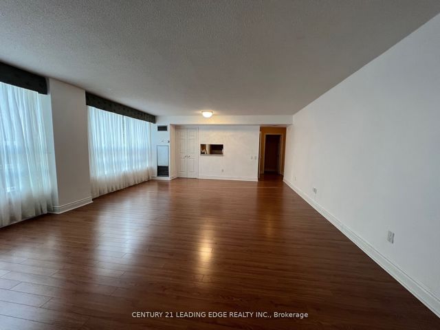 1504 - 71 Simcoe St